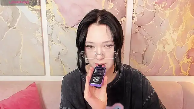 Snapshot of fiamoory chatting on January 9, 2026, 1:12 am fiamoory online show from January 9, 2026, 1:12 am