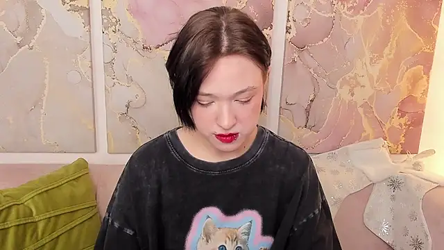 Snapshot of fiamoory chatting on December 4, 2025, 8:24 am fiamoory online show from December 4, 2025, 8:24 am