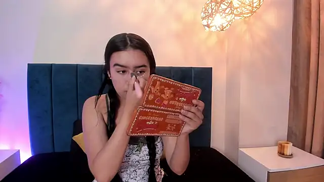 LaraGoldd online show from February 18, 2026, 12:52 am