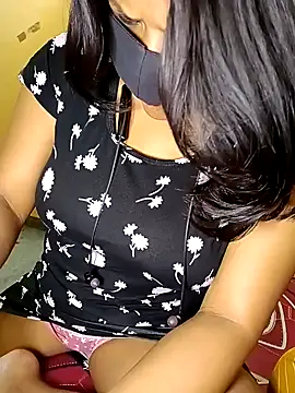 Snapshot of Radhikadavi879 chatting on February 27, 2025, 5:26 pm Radhikadavi879 online show from February 27, 2025, 5:26 pm