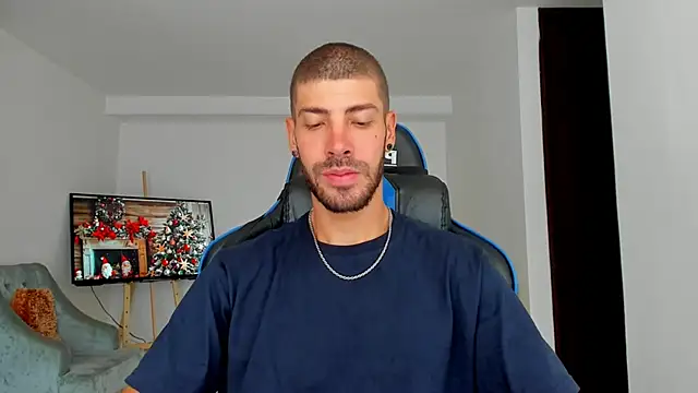 Guyinthemountain online show from December 9, 2024, 4:47 pm