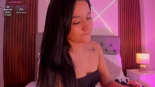 Snapshot of alisson_sanders chatting on April 22, 2026, 1:18 pm alisson sanders online show from April 22, 2026, 1:18 pm