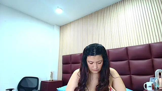 Snapshot of JulietaKane chatting on November 7, 2025, 10:57 pm JulietaKane online show from November 7, 2025, 10:57 pm