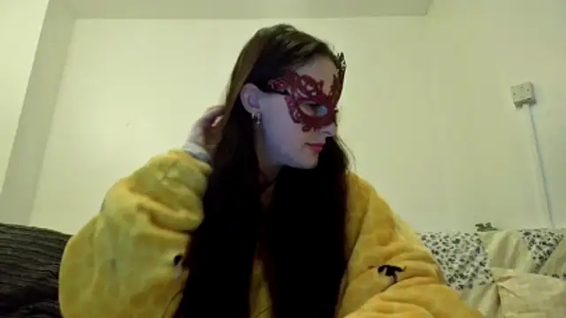 Snapshot of LexiSnowUK chatting on December 1, 2025, 10:16 am LexiSnowUK online show from December 1, 2025, 10:16 am