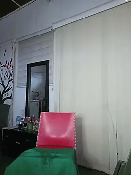 anniecoopeer online show from May 14, 2026, 10:51 pm