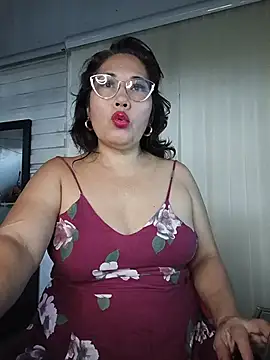 Snapshot of anniecoopeer chatting on November 3, 2025, 11:14 am anniecoopeer online show from November 3, 2025, 11:14 am