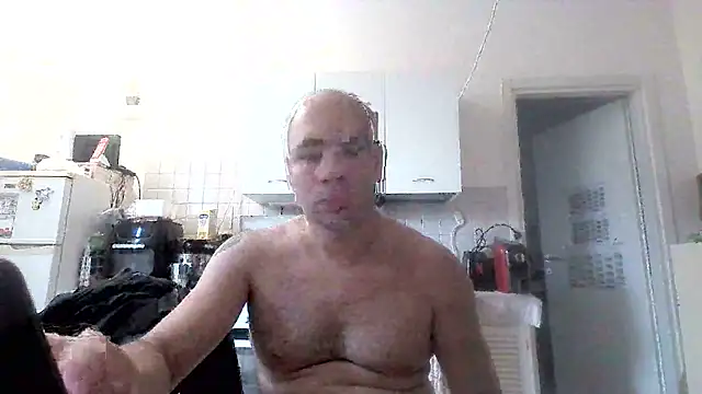 Snapshot of Ichigo897_Pika chatting on April 21, 2026, 5:30 pm Ichigo897 Pika online show from April 21, 2026, 5:30 pm