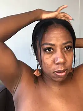 IsabellaaSmith online show from January 3, 2025, 1:02 pm