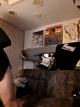 HoneyBdaQueen online show from April 1, 2026, 5:42 am