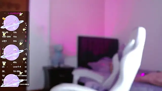 Snapshot of evie_cloud chatting on November 11, 2025, 11:20 pm evie cloud online show from November 11, 2025, 11:20 pm