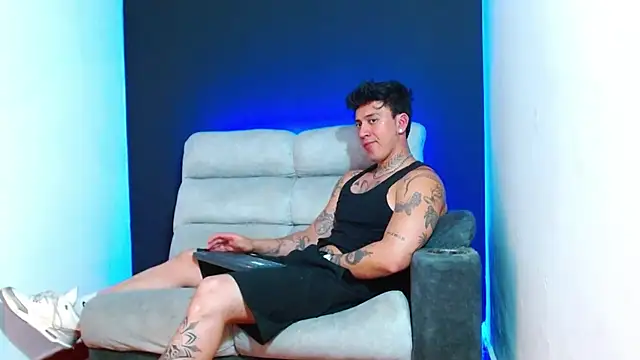 JUSTIN FULLER1 online show from January 6, 2026, 3:10 am