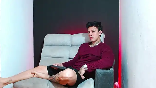 JUSTIN FULLER1 online show from February 9, 2026, 10:52 pm