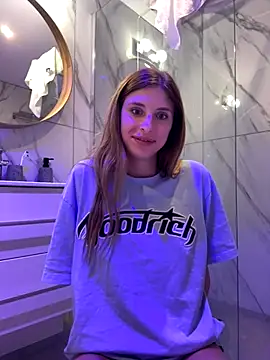 Snapshot of emma05 chatting on December 2, 2025, 7:26 pm emma05 online show from December 2, 2025, 7:26 pm