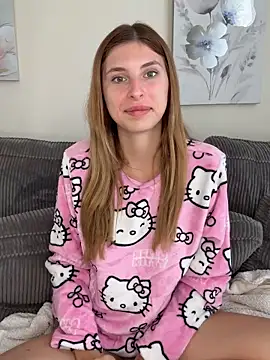 Snapshot of emma05 chatting on November 19, 2025, 7:41 am emma05 online show from November 19, 2025, 7:41 am