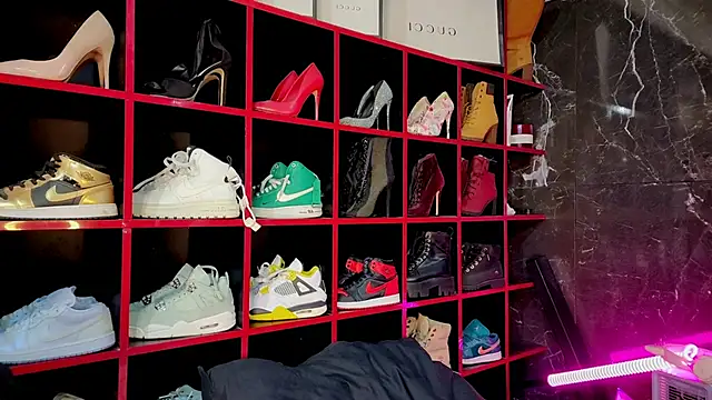 Indianbrownie online show from March 11, 2026, 12:04 am