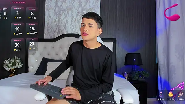 Snapshot of ander_deimond_ chatting on January 15, 2025, 1:20 pm ander deimond  online show from January 15, 2025, 1:20 pm