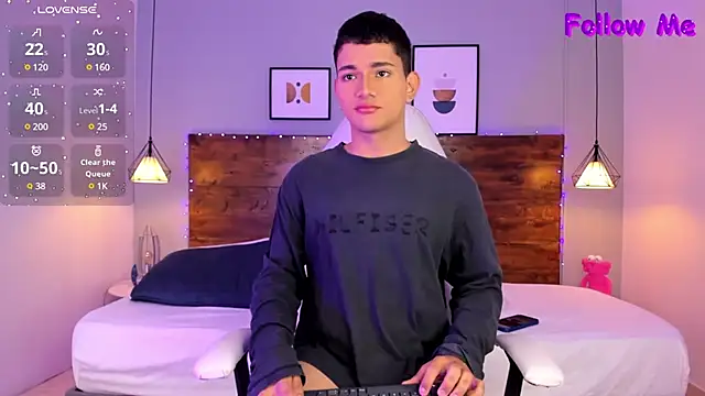 Snapshot of ander_deimond_ chatting on February 6, 2025, 1:21 pm ander deimond  online show from February 6, 2025, 1:21 pm