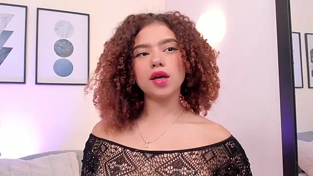 Snapshot of JulianaWaldo chatting on September 29, 2025, 2:55 pm JulianaWaldo online show from September 29, 2025, 2:55 pm