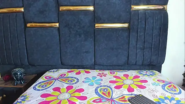 skaysanchez1 online show from April 2, 2026, 7:53 pm