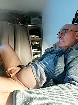 bogland33 online show from February 10, 2026, 11:26 pm