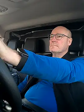 bogland33 online show from April 17, 2026, 4:10 pm