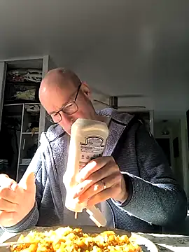 bogland33 online show from November 29, 2025, 11:54 am