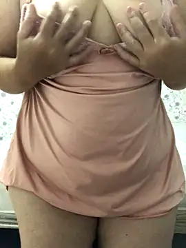 Snapshot of ahross chatting on October 31, 2025, 9:28 am ahross online show from October 31, 2025, 9:28 am