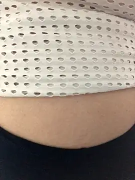 Snapshot of ahross chatting on December 18, 2025, 9:36 am ahross online show from December 18, 2025, 9:36 am