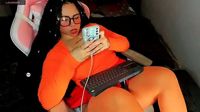 Snapshot of MimiRodriguez chatting on March 12, 2025, 10:17 pm MimiRodriguez online show from March 12, 2025, 10:17 pm