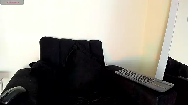 victoria  lace  online show from March 3, 2026, 12:39 am