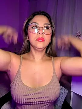 Snapshot of tuckersabrina chatting on September 9, 2025, 11:08 am tuckersabrina online show from September 9, 2025, 11:08 am