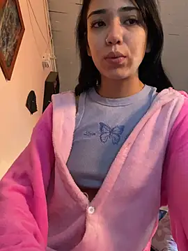 kittyprettybby online show from May 10, 2026, 8:54 pm