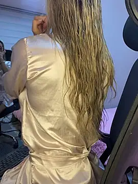 Anna quinn online show from March 12, 2025, 1:19 pm