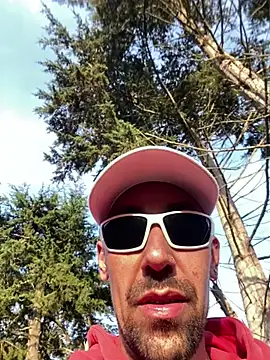 Snapshot of dantedesirexx chatting on March 2, 2025, 11:52 am dantedesirexx online show from March 2, 2025, 11:52 am