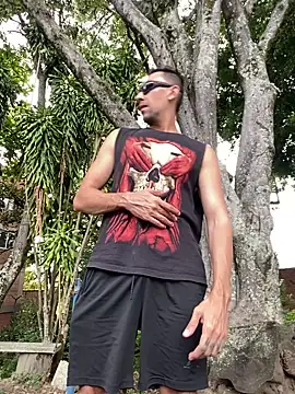 Snapshot of dantedesirexx chatting on February 7, 2026, 9:01 pm dantedesirexx online show from February 7, 2026, 9:01 pm