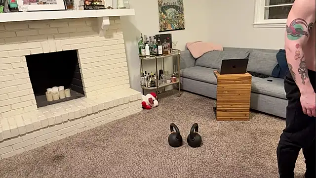 Snapshot of DaddydayDrinkzz chatting on January 3, 2025, 6:33 am DaddydayDrinkzz online show from January 3, 2025, 6:33 am