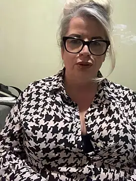 curvy-Ruby-Uk online show from January 15, 2025, 4:00 pm