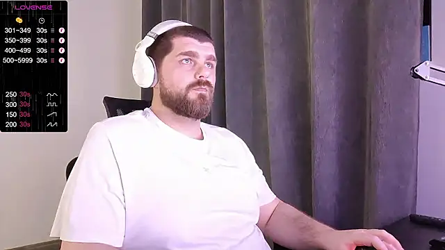 Snapshot of KingMarti chatting on February 8, 2026, 2:53 am KingMarti online show from February 8, 2026, 2:53 am