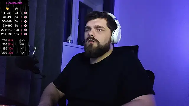 Snapshot of KingMarti chatting on January 8, 2026, 10:16 pm KingMarti online show from January 8, 2026, 10:16 pm