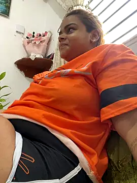 Evabigass online show from November 27, 2025, 1:00 pm