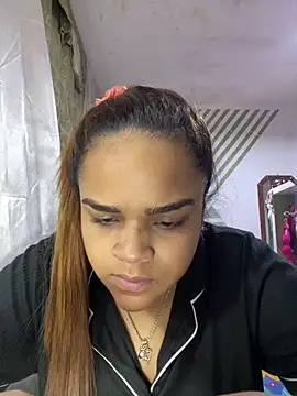 Evabigass online show from February 15, 2026, 4:39 pm