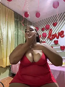 Evabigass online show from October 22, 2025, 6:18 pm