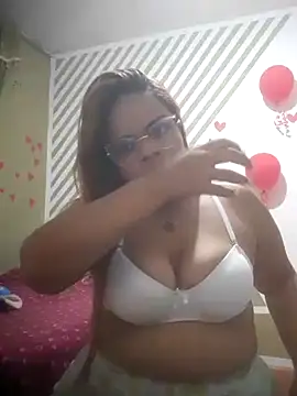 Evabigass online show from February 15, 2025, 10:00 pm