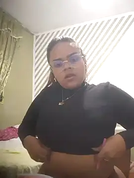 Evabigass online show from February 3, 2025, 11:05 pm