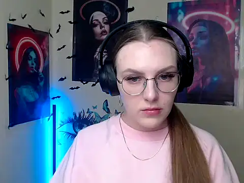 Snapshot of _AlMamiyy_ chatting on December 14, 2025, 1:17 pm AlMamiyy online show from December 14, 2025, 1:17 pm