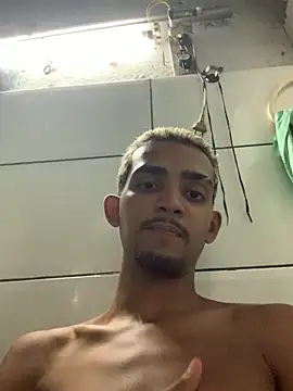 moreninhoP online show from December 31, 2024, 2:08 am