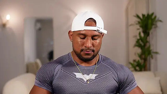 CallumMuscle online show from May 26, 2026, 11:58 pm