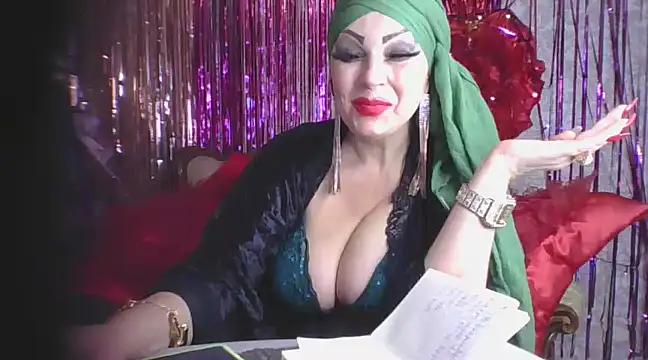 Snapshot of Izabella_gold chatting on March 8, 2025, 10:00 am Izabella gold online show from March 8, 2025, 10:00 am