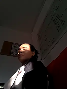 evafoxs online show from November 20, 2025, 12:17 pm