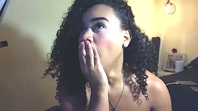 evafoxs online show from November 29, 2025, 5:57 pm